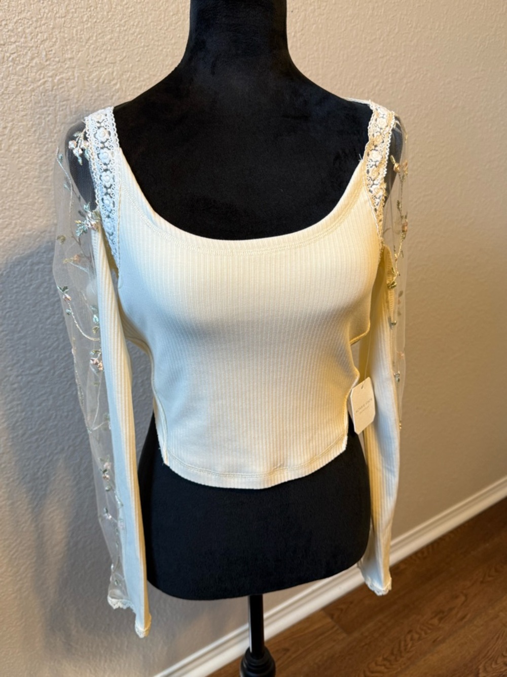 Altard State Crop Top Cream Perry Mesh Floral Ribbed 90s Y2k Size M NWT Fairy